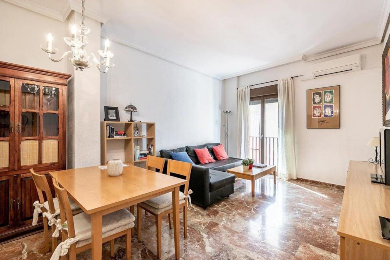 Modern Apartment In The Heart Of Granada Buitenkant foto